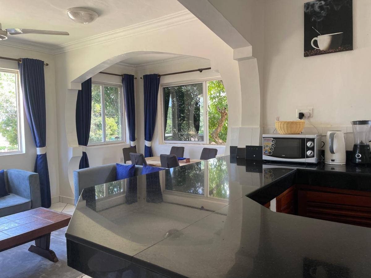 Royal Palms Apartment A4 Mombasa Exterior foto